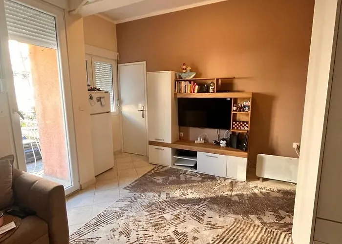 Apartment City